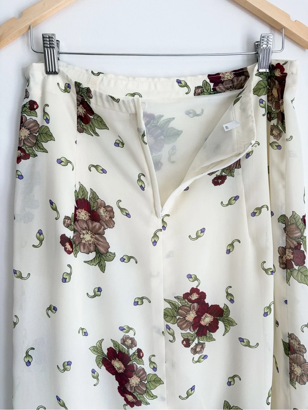 Vintage AGMIR Ivory Floral Maxi Skirt - Handcrafted in Poland - Size M (EU 40) - Picture 5 of 9
